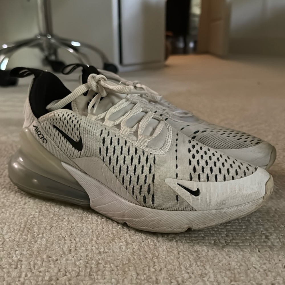 White Airmax 270 Size 7